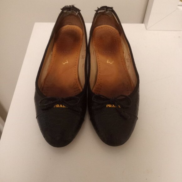 Prada Women's Black Ballet Flat Size 6.5 - Picture 1 of 8